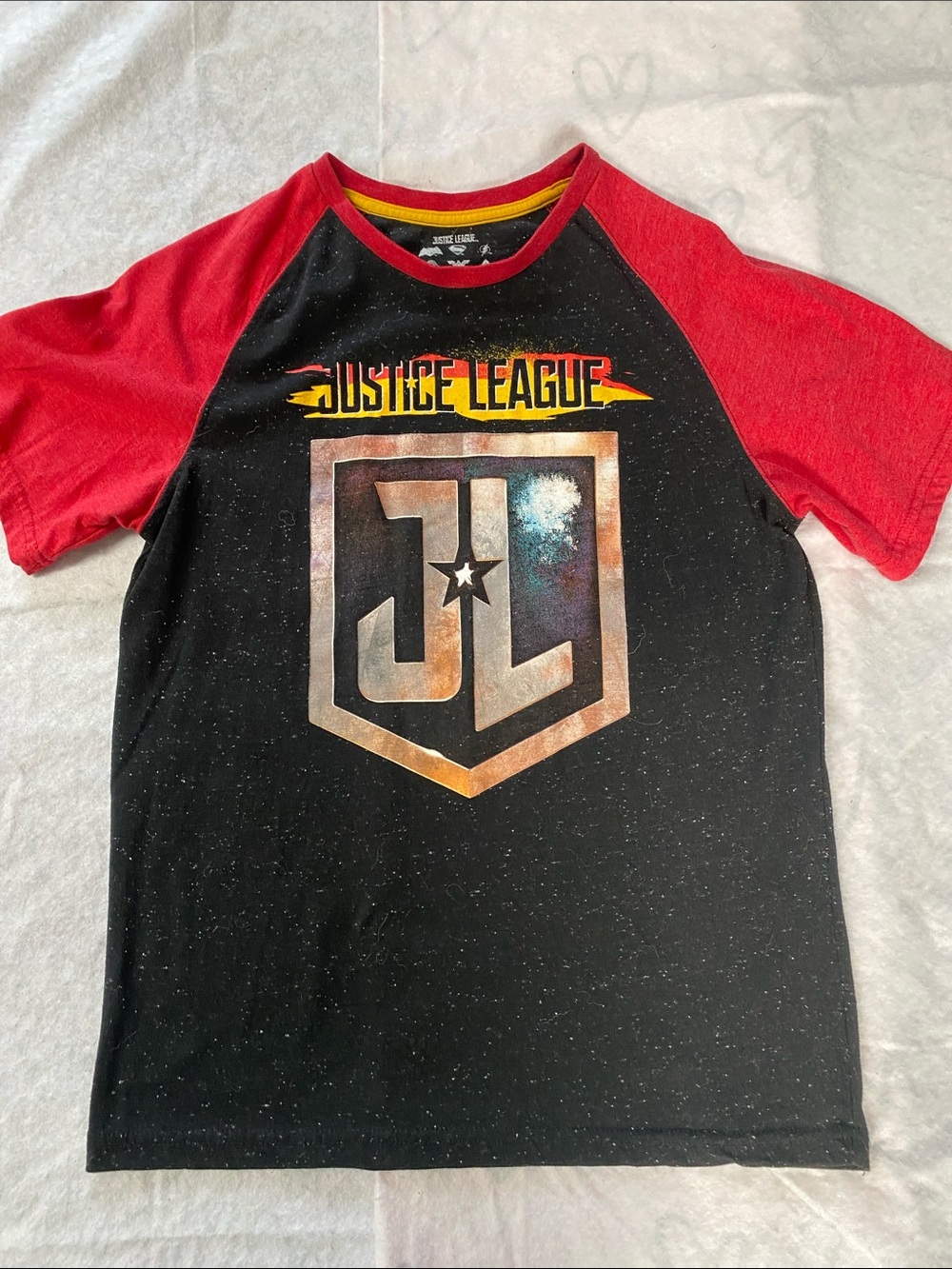 DC Comics Justice League Boy's 2XL (18) Raglan T-Shirt